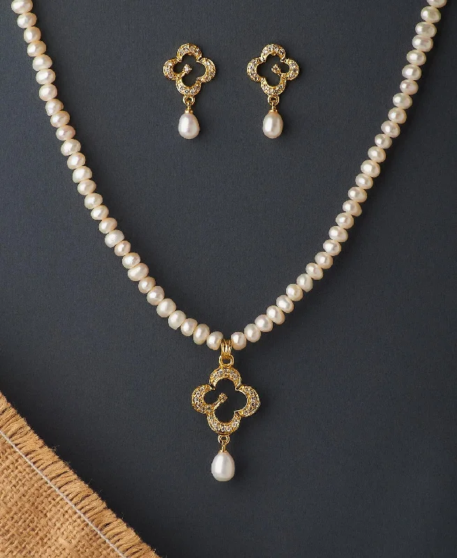 Slanted design necklaces-Pretty Real Pearl Necklace Set