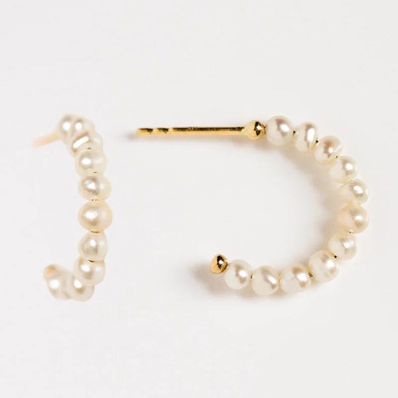 Bright stud earrings-Solid Gold Simple Pearl Huggie Hoops