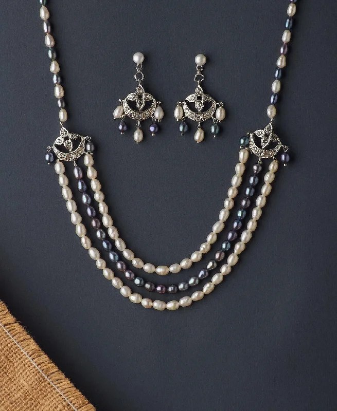 Oval pendant necklaces-Ravishing Pearl Necklace Set