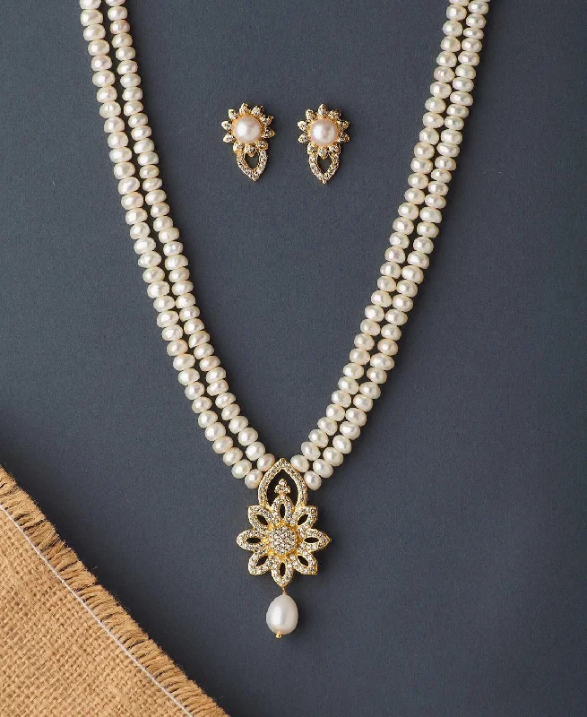 Smooth pendant necklaces-Floral Real Pearl Necklace Set