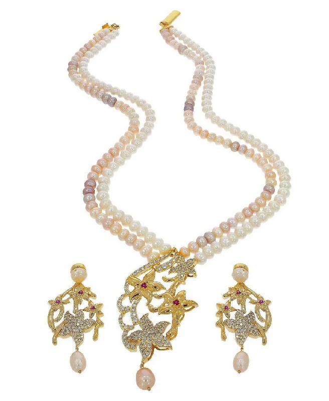 Haze glass necklaces-Ravishing Pearl Necklace Set