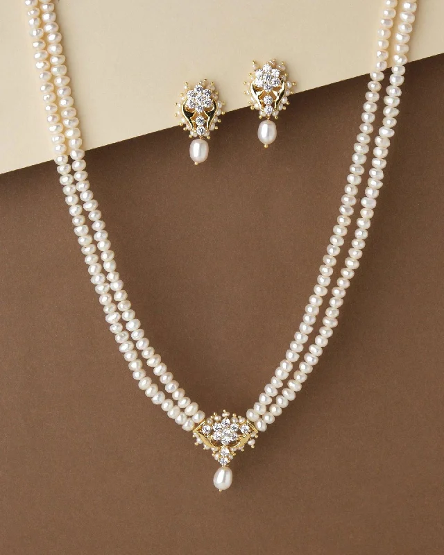 Slanted design necklaces-Floral Pearl Necklace Set