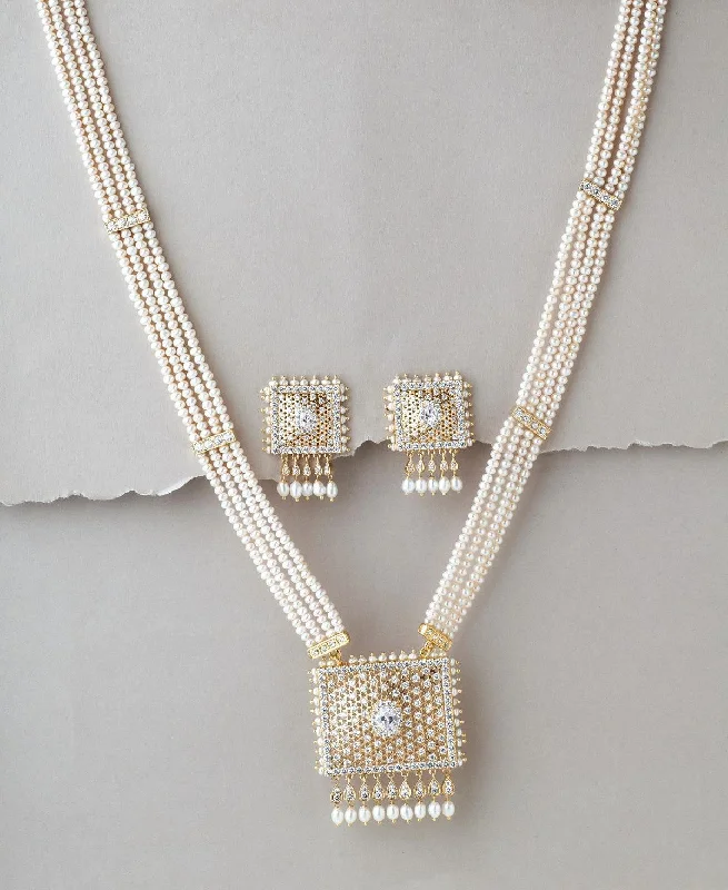 Leaf motif necklaces-Gorgeous White Pearl Rani Har Necklace Set