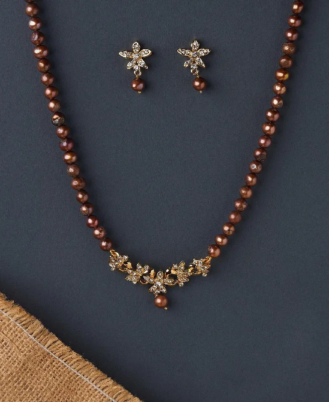 Regency style necklaces-Florial Pearl Necklace Set