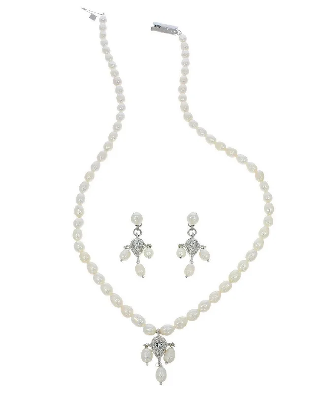 Sleek bar necklaces-Pretty Pearl Necklace Set