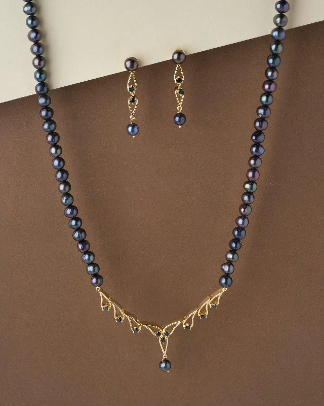 Woven tribal necklaces-Gorgeous and Trendy Black Pearl Necklace Set