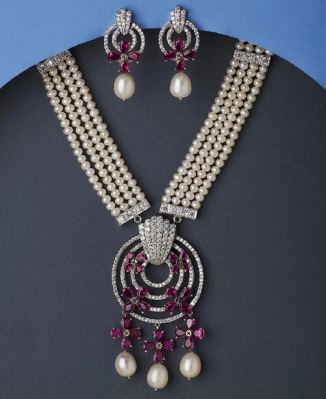 Chic art necklaces-Floral Stone Studded White Pearl Necklace Set