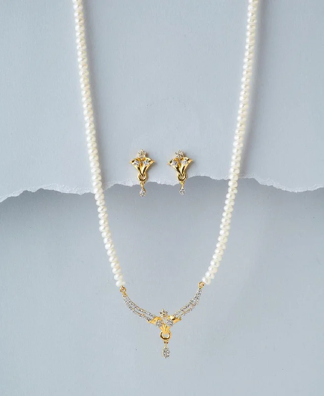 Twisted knot necklaces-Pretty Pearl Necklace Set