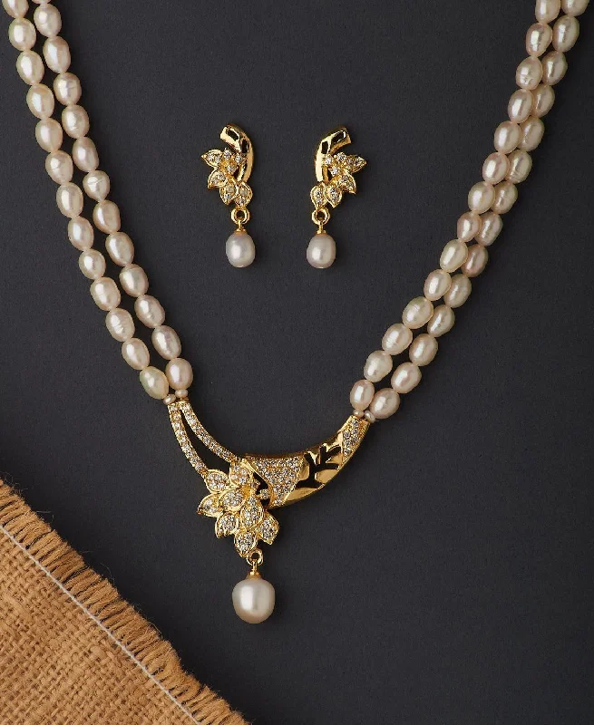 Flexible thread necklaces-Floral Real Pearl Necklace Set