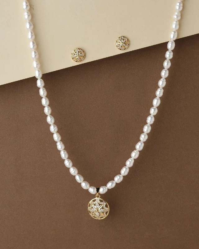 Sharp-line necklaces-Pretty Pearl Necklace Set