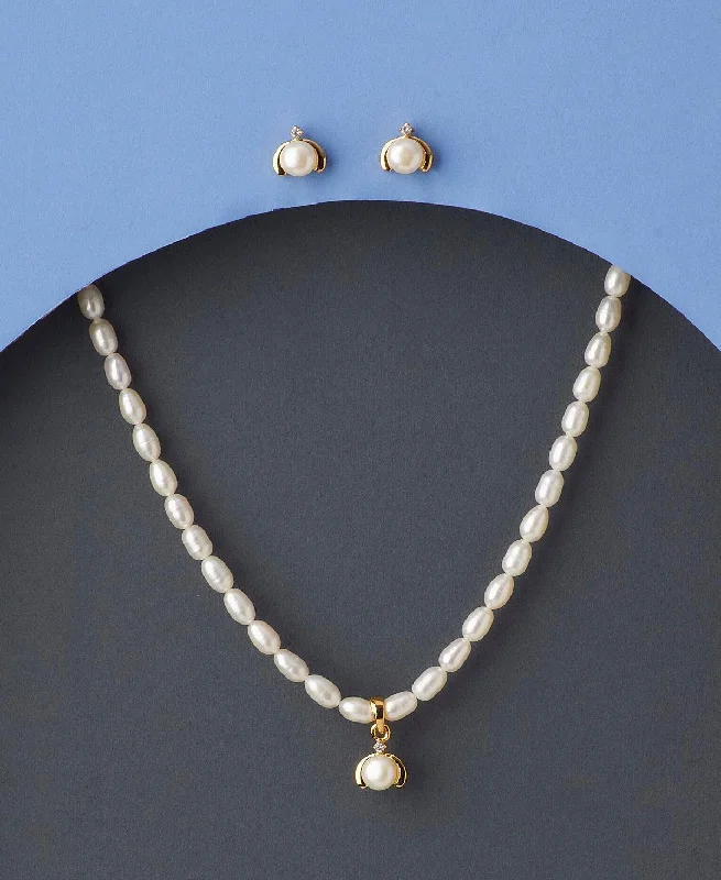 Woven tribal necklaces-Pretty Pearl Necklace Set