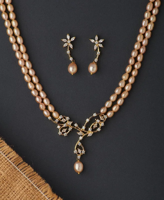 Leaf motif necklaces-Floral Real Pearl Necklace Set