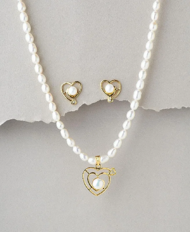 Loop knot necklaces-Heart Shaped Real Pearl Necklace Set