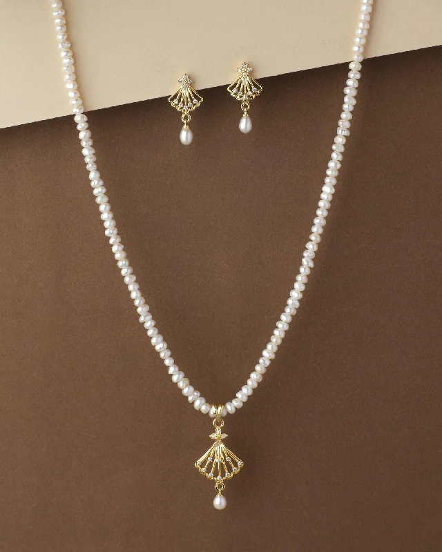 Flat knot necklaces-Pretty Real Pearl Necklace Set