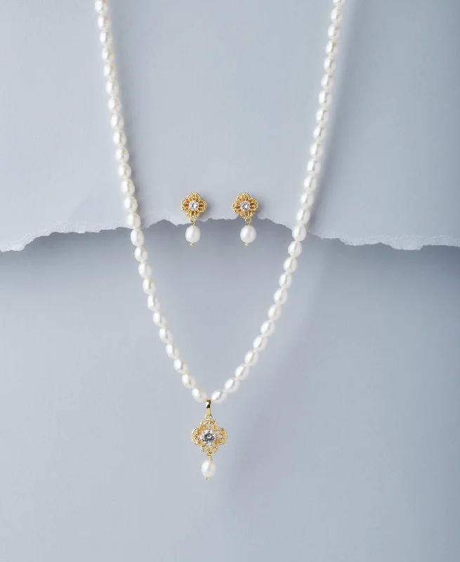 Regency style necklaces-Floral Real Pearl Necklace Set