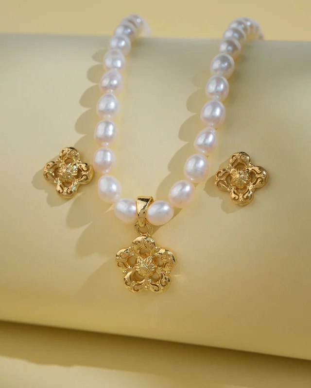 Retro deco necklaces-Floral Pearl Necklace Sets