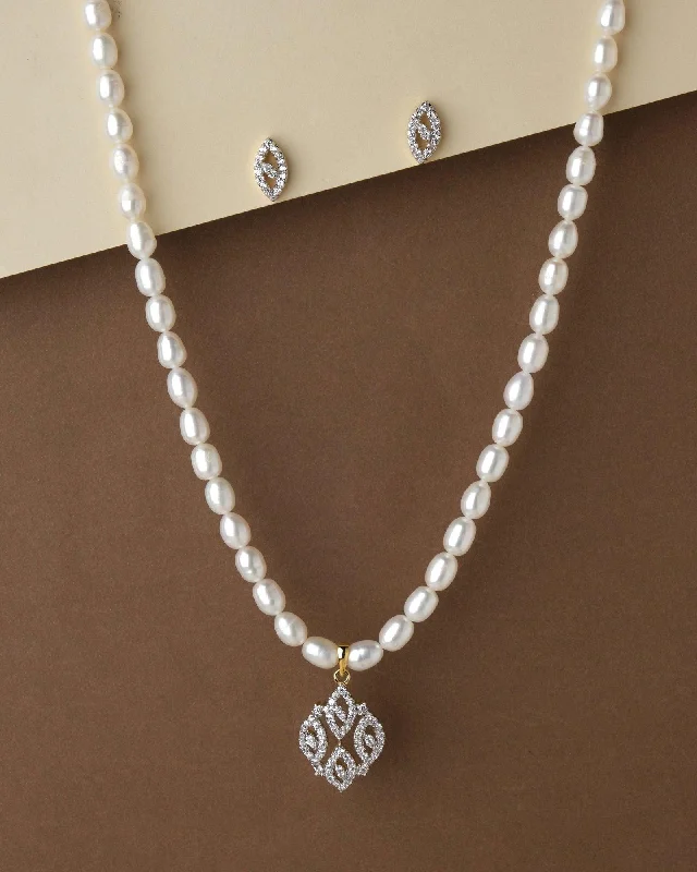 Round stone necklaces-Pretty Pearl Necklace Set