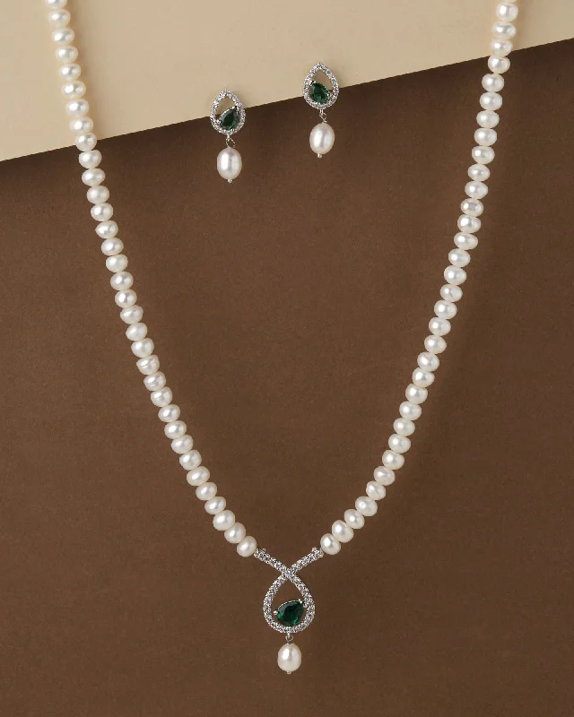 Light filigree necklaces-Lyrical Tear Drop Pearl Necklace Set