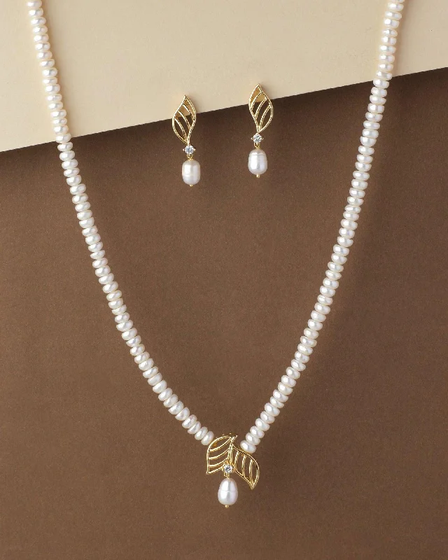 Silk cord necklaces-Pretty Real Pearl Necklace Set