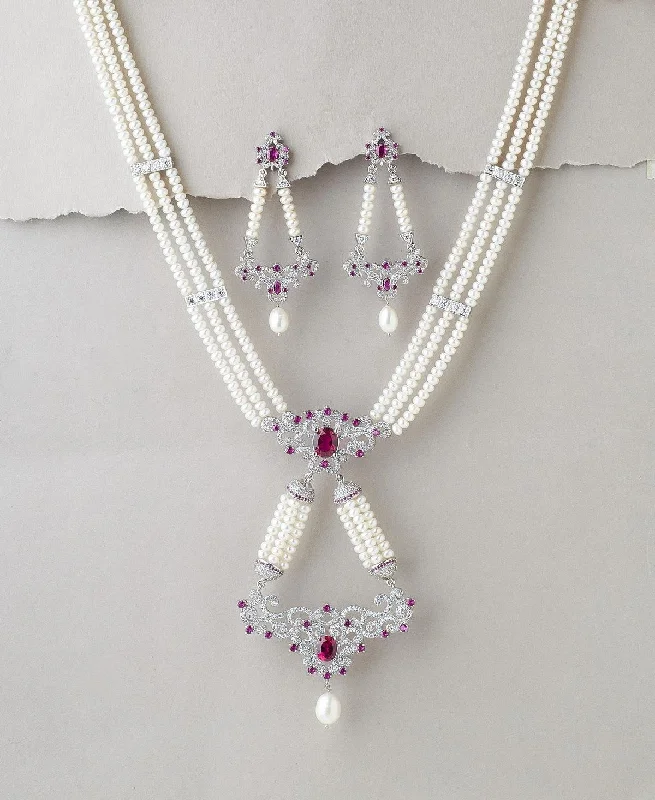 Woven tribal necklaces-Gorgeous White Pearl Rani Har Necklace Set