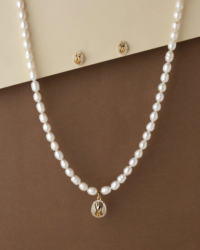 Topaz necklaces-Pretty Pearl Necklace Set